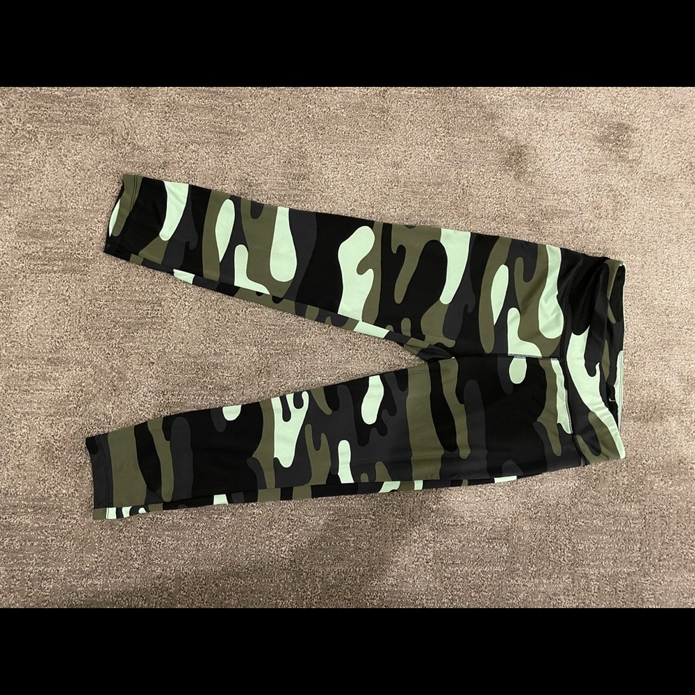 Camo Capri leggings